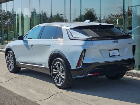 New 2026 Cadillac Lyriq Luxury AWD/4WD image 3
