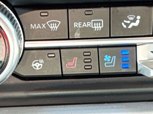 Used 2024 Ford Expedition XLT RWD image 25
