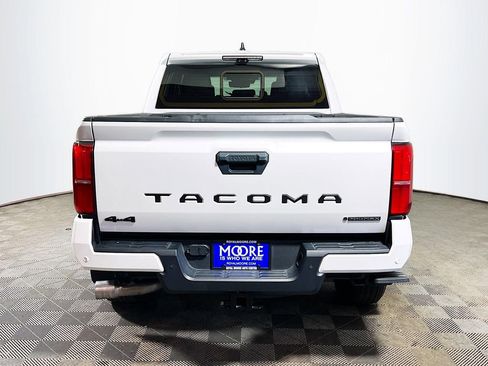 Certified 2025 Toyota Tacoma TRD Sport w/ TRD Sport Premium Package AWD/4WD image 7