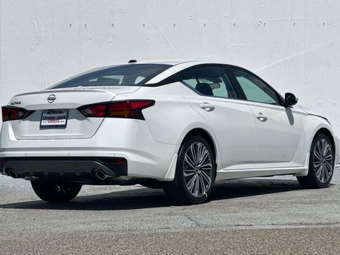 New 2026 Nissan Altima 2.5 SV FWD image 4