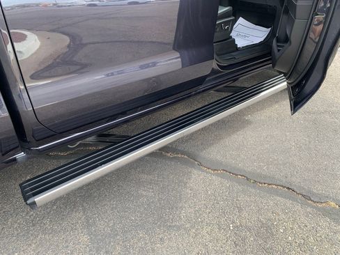 Used 2022 GMC Sierra 1500 Denali image 5