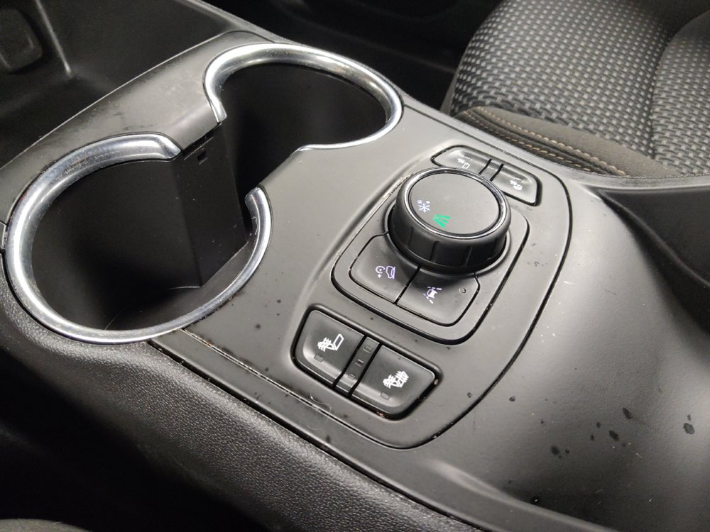 Used 2022 GMC Terrain SLE w/ Driver Convenience Package FWD image 26