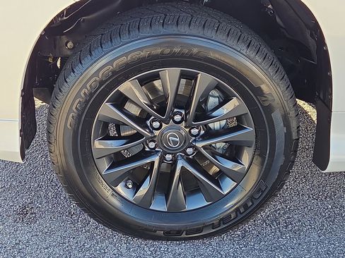 Used 2023 Lexus GX 460 Premium image 7