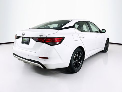 Used 2024 Nissan Sentra SV image 9