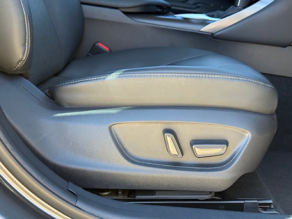 Certified 2021 Toyota Camry XLE FWD image 25