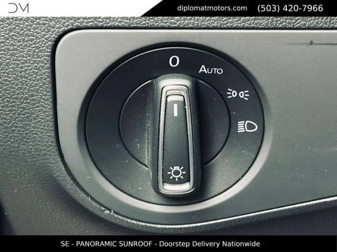 Used 2020 Volkswagen Tiguan SE w/ Panoramic Sunroof Package AWD/4WD image 39