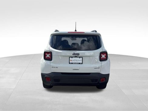 Used 2020 Jeep Renegade Latitude w/ Cold Weather Group AWD/4WD image 5