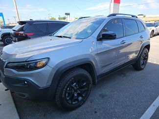 Used 2022 Jeep Cherokee Trailhawk w/ Sun, Sound & Nav Group AWD/4WD video 1