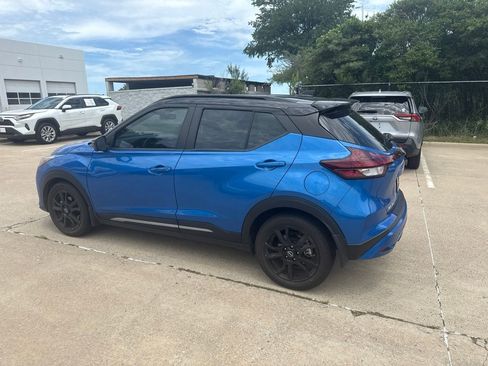 Used 2024 Nissan Kicks SR w/ SR Premium Package FWD image 2