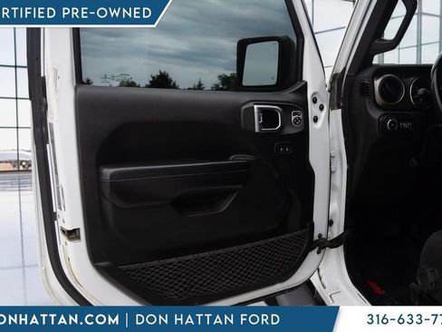 Used 2020 Jeep Wrangler Sport AWD/4WD image 19