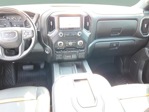 Used 2020 GMC Sierra 2500 AT4 w/ AT4 Premium Package AWD/4WD image 12