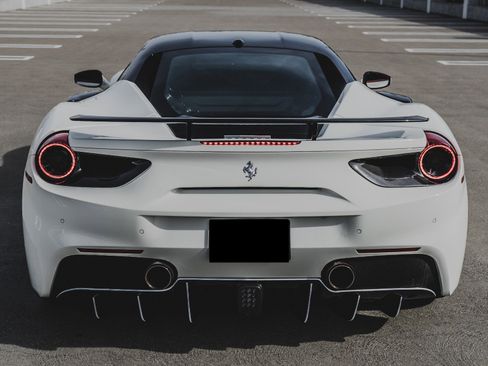 Used 2016 Ferrari 488 GTB image 3