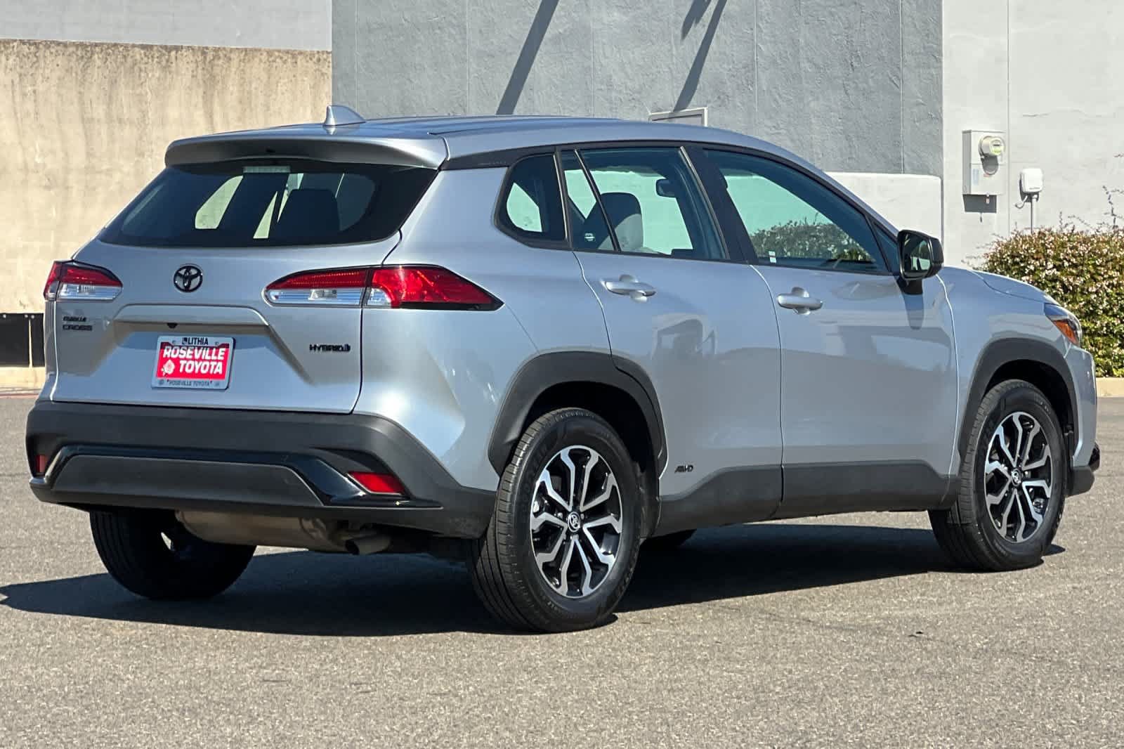Certified 2024 Toyota Corolla Cross AWD Hybrid image 2