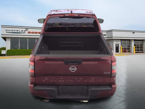 Used 2025 Nissan Frontier SV AWD/4WD image 6