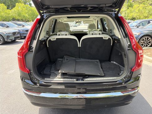 Certified 2025 Volvo XC90 B6 Plus AWD/4WD image 34