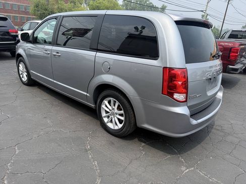 Used 2019 Dodge Grand Caravan SE FWD image 6