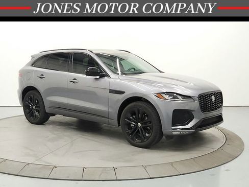 Used 2025 Jaguar F-PACE R-Dynamic S image 1