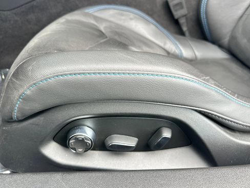 Used 2025 Chevrolet Corvette Stingray Premium Conv w/ Z51 Performance Package image 13