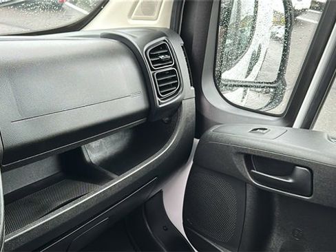 Used 2023 RAM ProMaster 2500 image 20