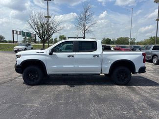 New 2026 Chevrolet Silverado 1500 ZR2 w/ Dark Appearance Package AWD/4WD video 2