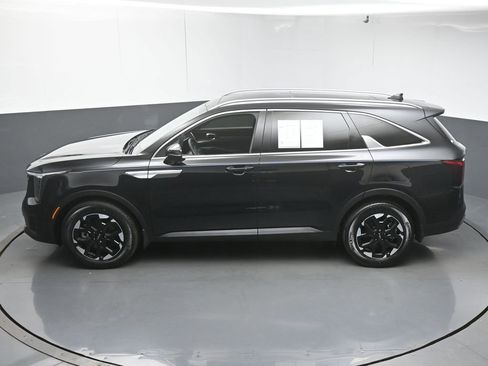 Used 2025 Kia Sorento S w/ Panoramic Sunroof Package FWD image 52