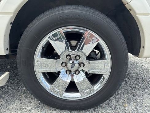 Used 2008 Ford Expedition Limited RWD image 6