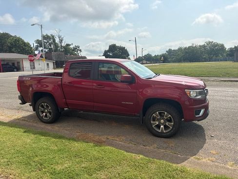 Used 2018 Chevrolet Colorado Z71 AWD/4WD image 8