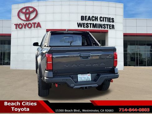 Used 2024 Toyota Tacoma Trailhunter image 9