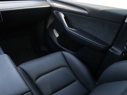 Used 2023 Tesla Model Y Long Range AWD/4WD image 13