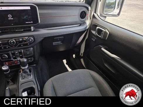 Used 2024 Jeep Wrangler Unlimited Rubicon AWD/4WD image 21