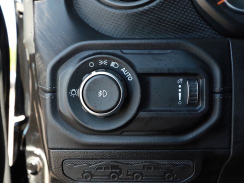 Used 2024 Jeep Wrangler Unlimited Rubicon 392 AWD/4WD image 18