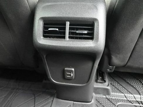 Used 2022 Chevrolet Equinox LT FWD image 31