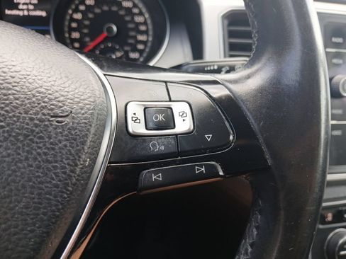 Used 2018 Volkswagen Atlas SE AWD/4WD image 17