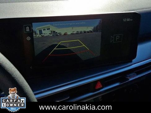 Used 2025 Kia Sorento LX image 17