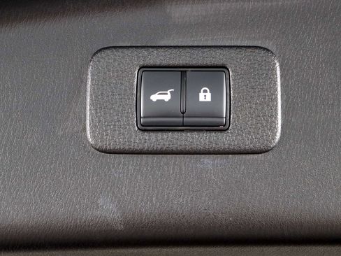 Used 2024 Nissan Armada Platinum w/ Captain's Chairs Package image 37