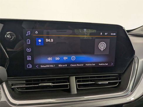 Used 2026 Chevrolet Trax ACTIV w/ Sunroof Package FWD image 18