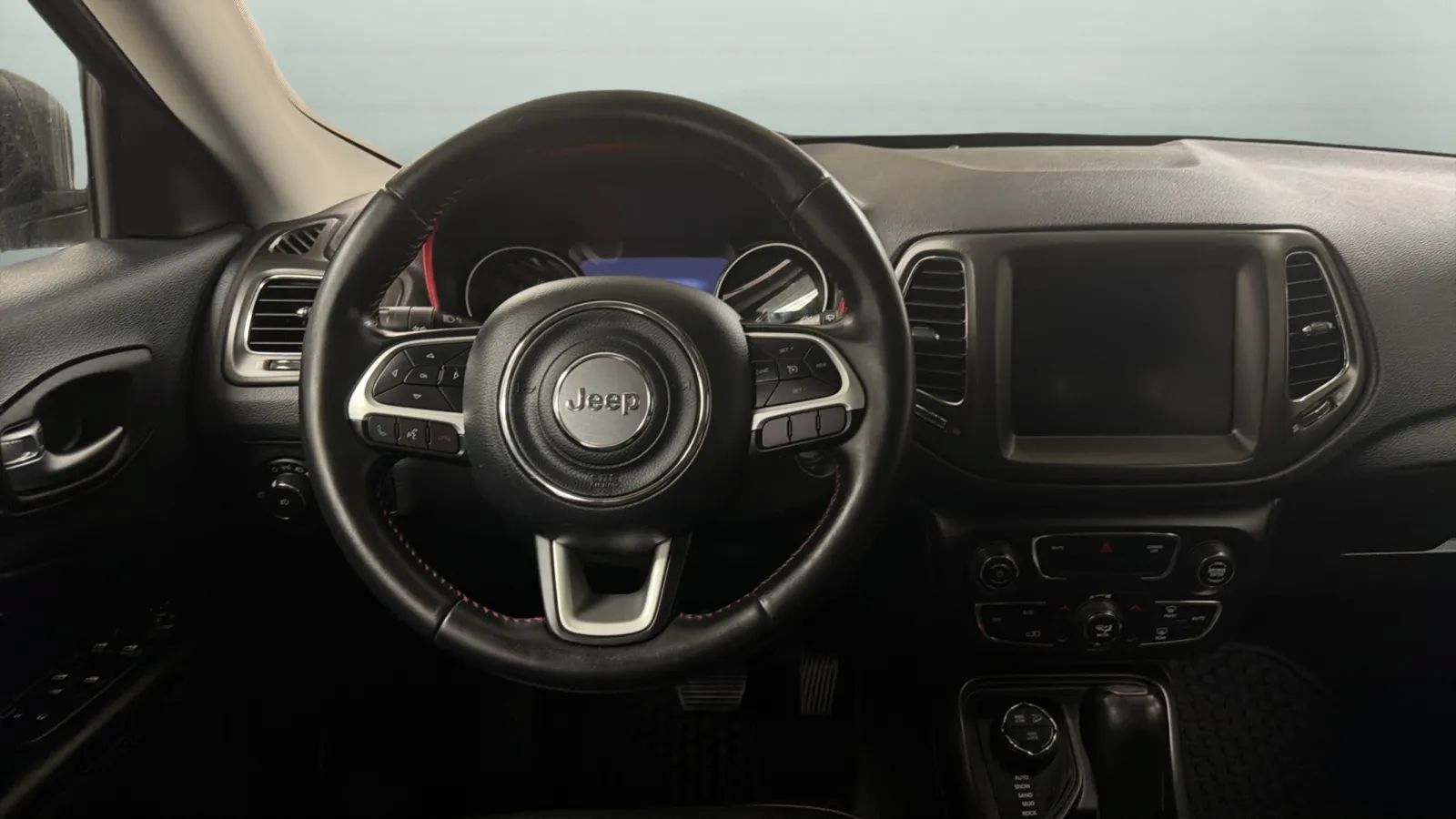 Used 2019 Jeep Compass Trailhawk AWD/4WD image 10