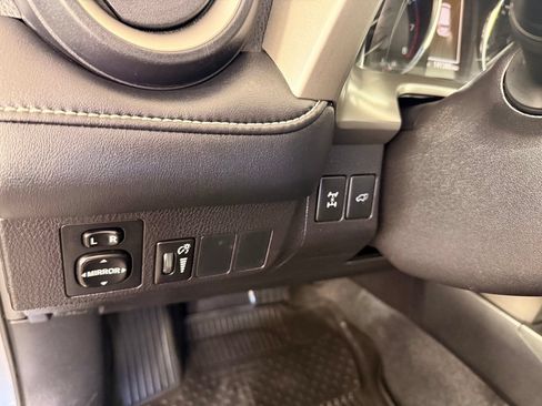 Used 2016 Toyota RAV4 XLE AWD/4WD image 27