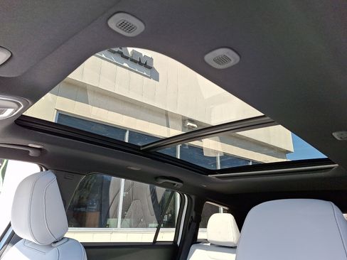 New 2026 Jeep Cherokee Overland image 10