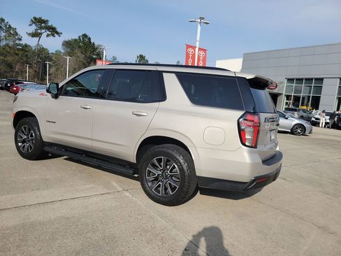 Used 2022 Chevrolet Tahoe Z71 w/ Luxury Package image 3