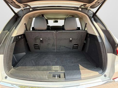 Certified 2025 Acura MDX w/ Technology Package AWD/4WD image 9