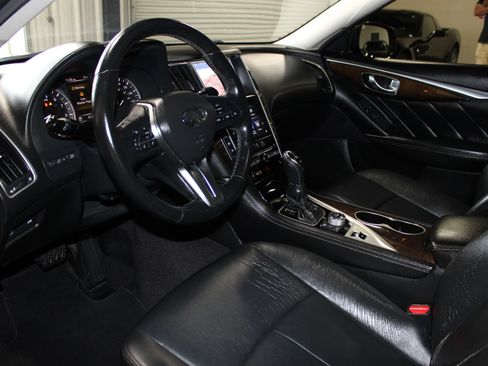 Used 2018 INFINITI Q50 Luxe w/ Essential Package (3.0T Luxe) AWD/4WD image 23