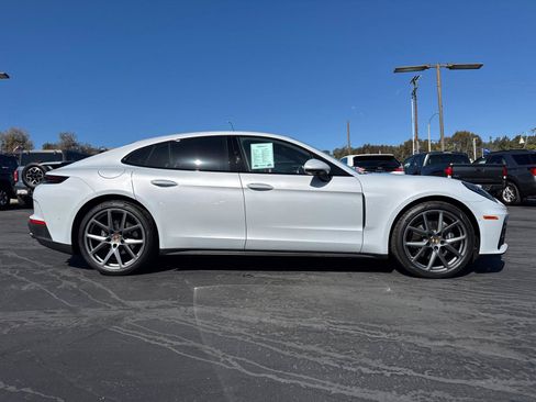 Used 2025 Porsche Panamera image 7