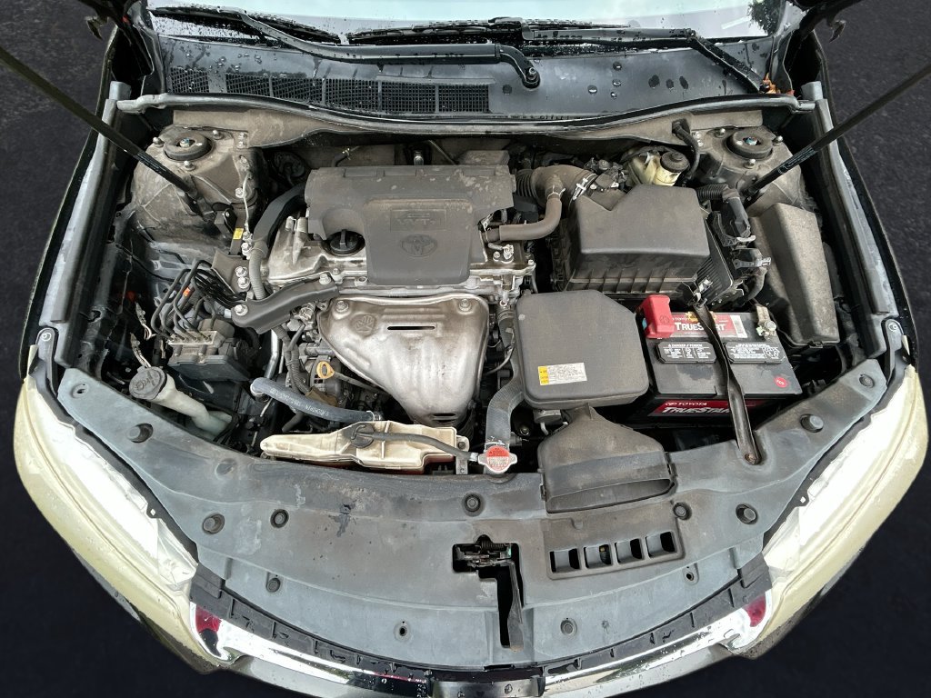 Used 2016 Toyota Camry LE FWD image 29