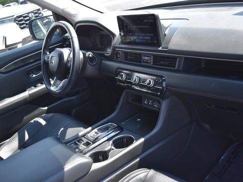 Used 2023 Honda Pilot Elite image 13