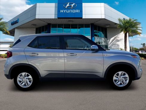New 2026 Hyundai Venue SE image 10
