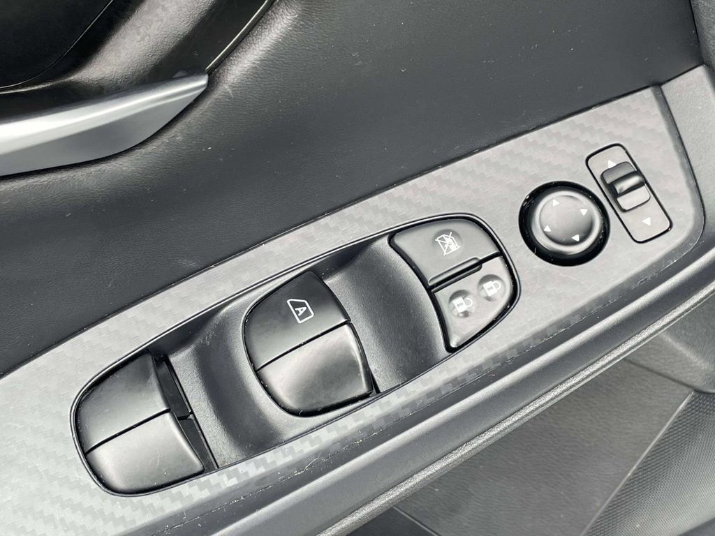 Used 2023 Nissan Sentra SV FWD image 14