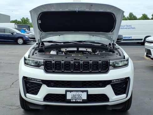 New 2026 Jeep Grand Cherokee Limited AWD/4WD image 22