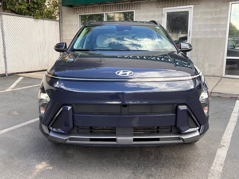 Used 2025 Hyundai Kona SEL AWD/4WD image 2