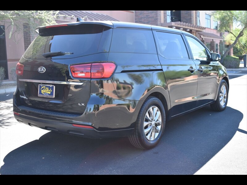 Used 2019 Kia Sedona LX FWD image 7